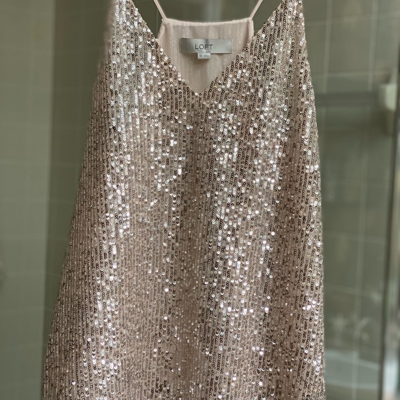 NEW LOFT SEQUIN CAMI TANK - Picture 2 of 9